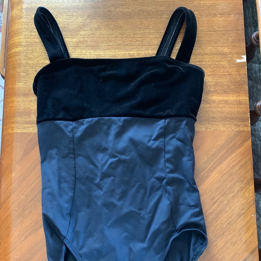 Ainslie wear leotard